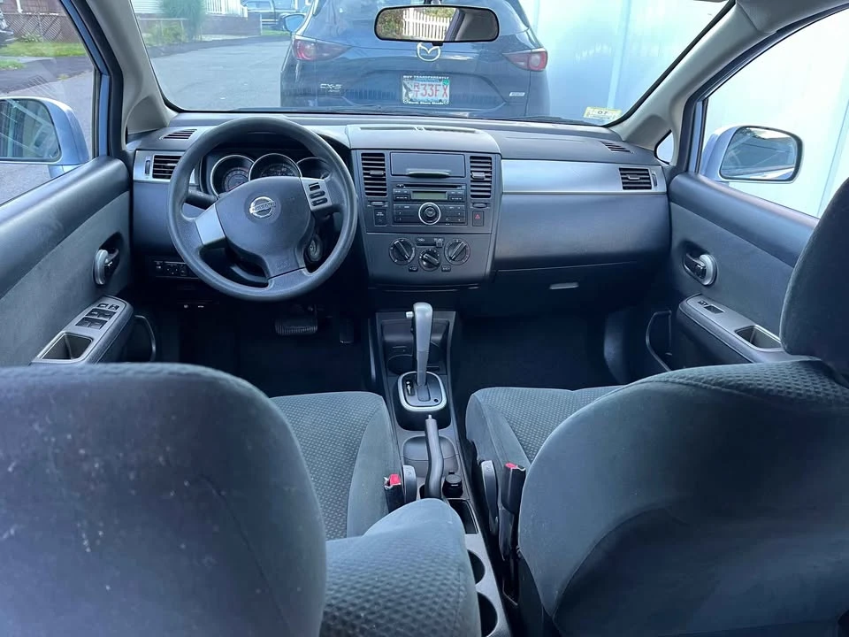 2011 Nissan Versa - Image 11 of 11