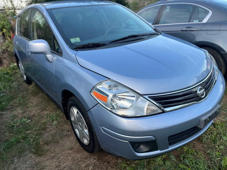 2011 Nissan Versa - Image 5 of 11