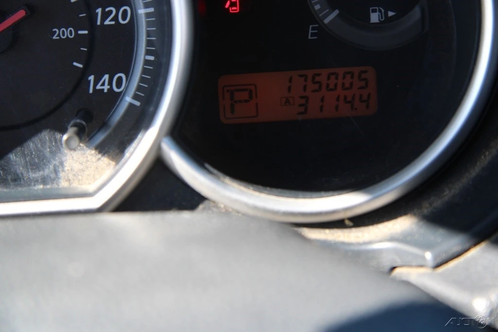 2011 Nissan Versa - Image 15 of 21