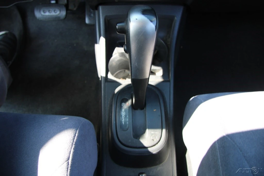 2011 Nissan Versa - Image 18 of 21