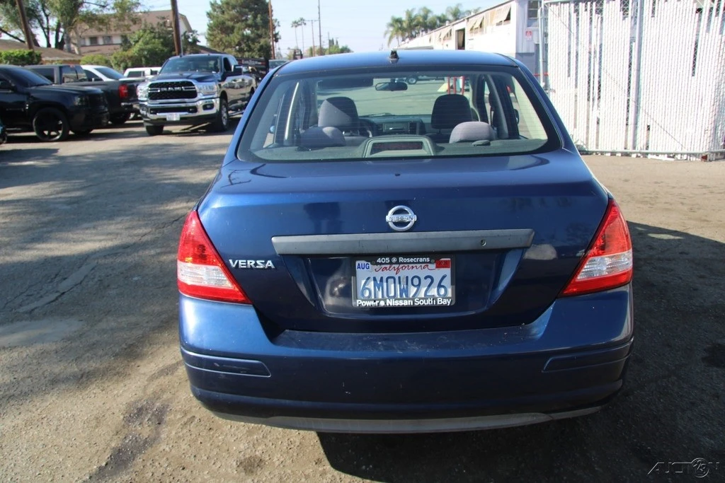 2011 Nissan Versa - Image 5 of 21