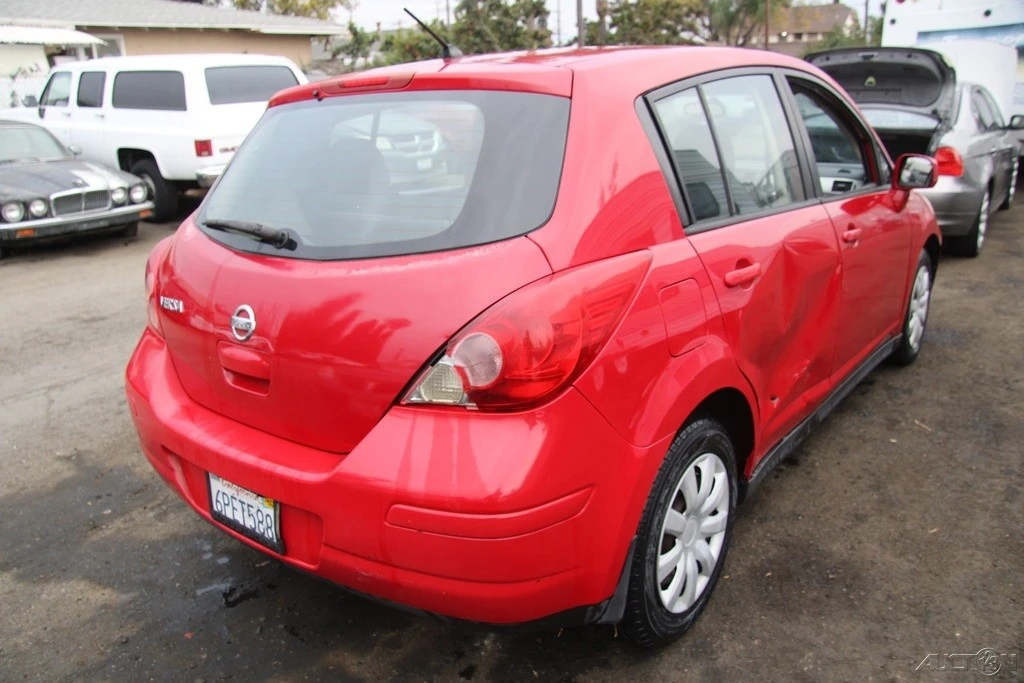 2011 Nissan Versa - Image 6 of 21