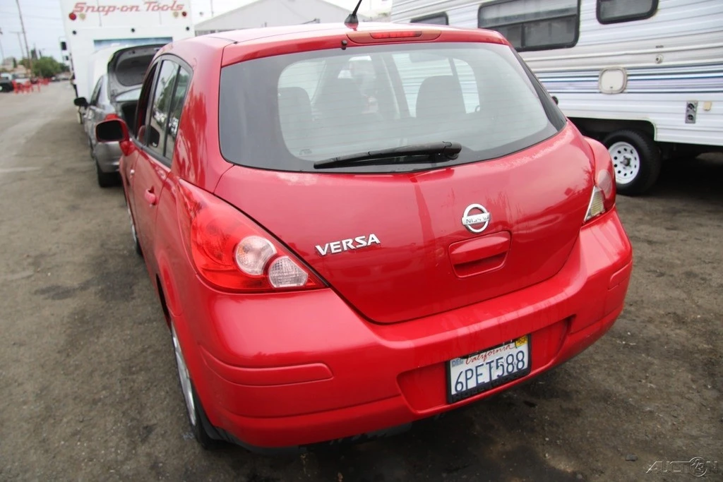 2011 Nissan Versa - Image 5 of 21