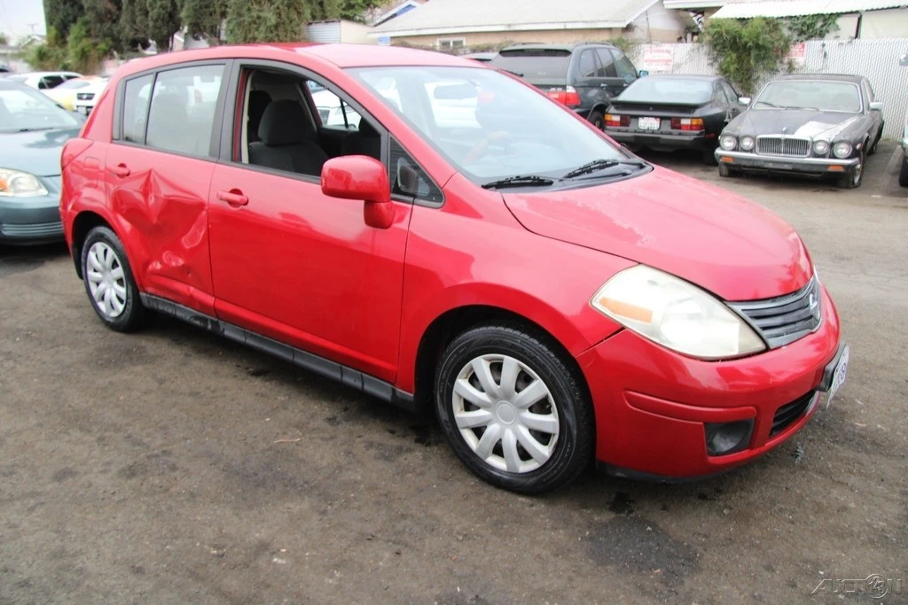 2011 Nissan Versa - Image 7 of 21