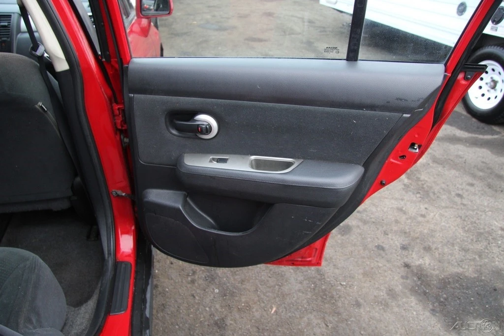 2011 Nissan Versa - Image 21 of 21