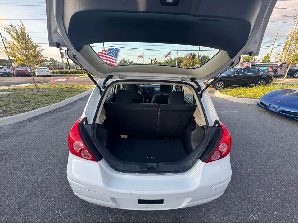 2011 Nissan Versa - Image 7 of 16