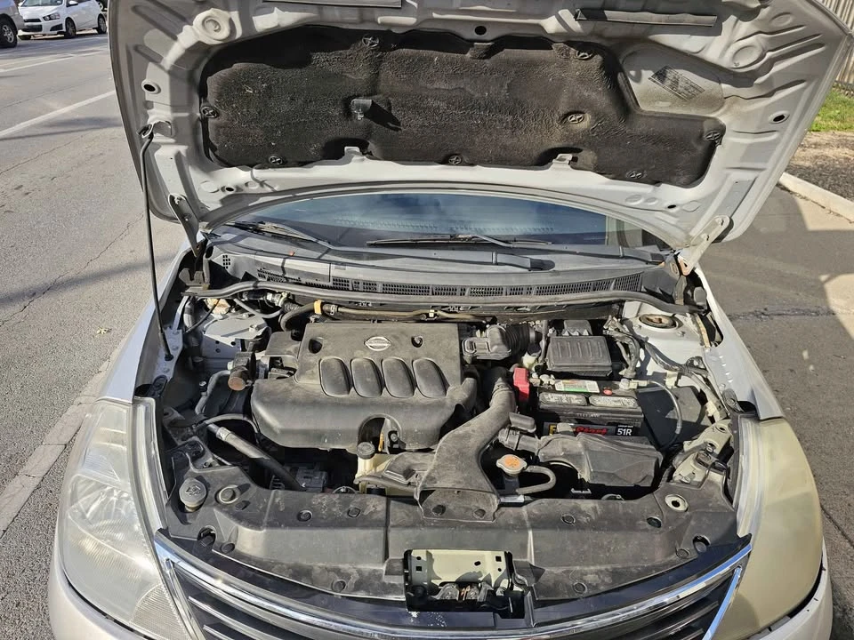 2011 Nissan Versa - Image 9 of 9