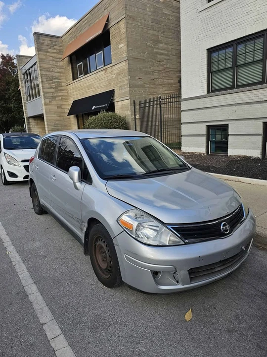 2011 Nissan Versa - Image 3 of 9