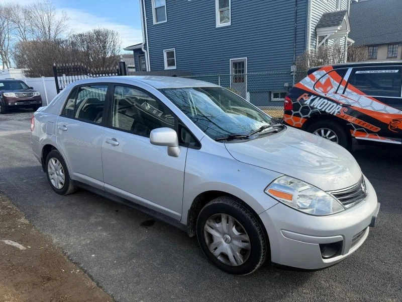 2011 Nissan Versa - Image 2 of 12