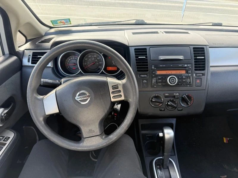 2011 Nissan Versa - Image 9 of 12