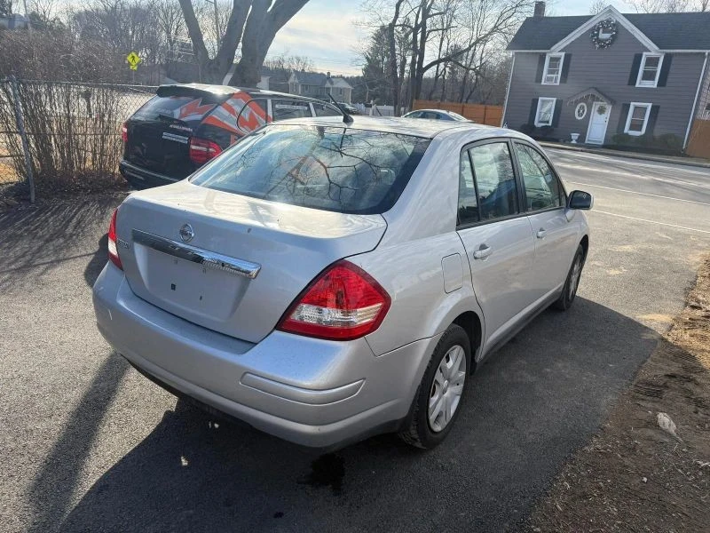 2011 Nissan Versa - Image 6 of 12