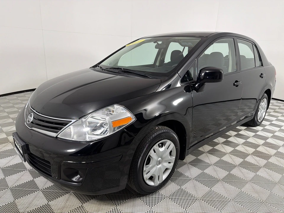 2011 Nissan Versa - Image 9 of 12