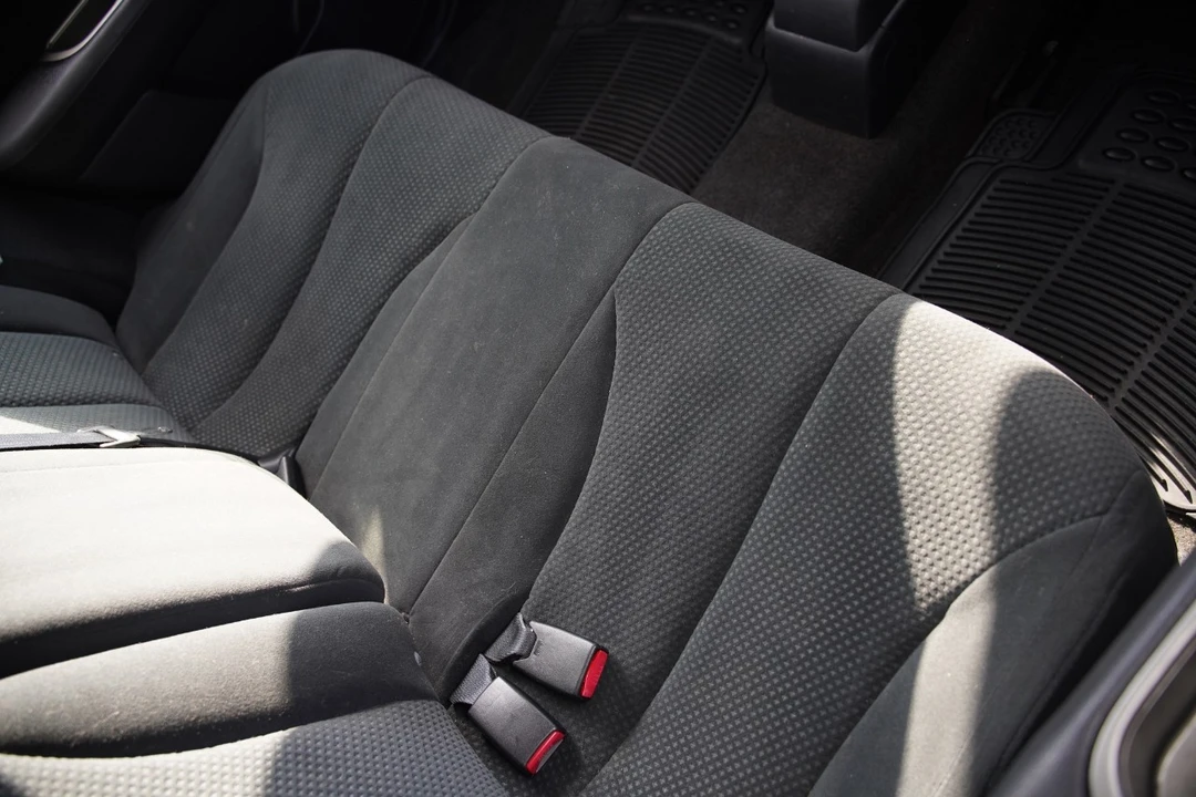2011 Nissan Versa - Image 12 of 12