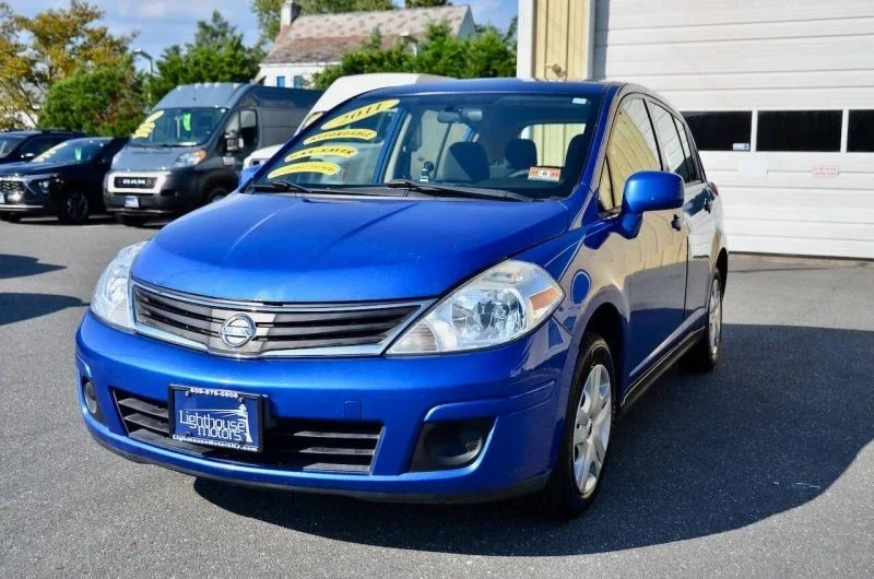 2011 Nissan Versa - Image 4 of 12
