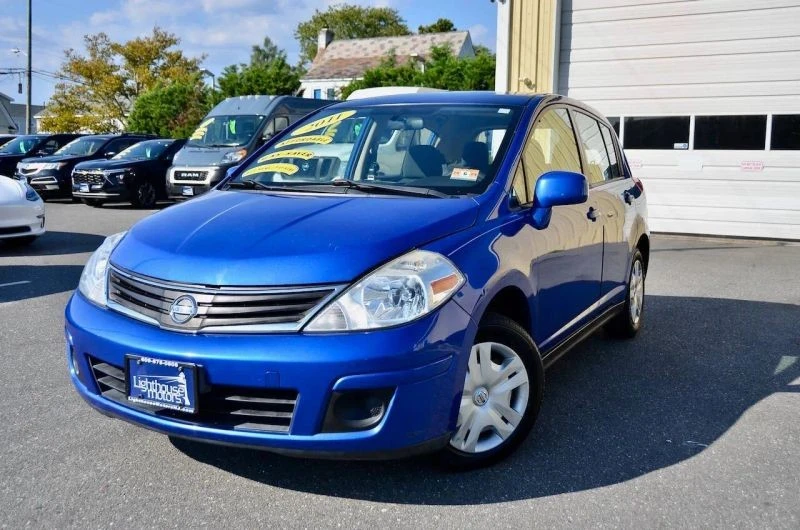 2011 Nissan Versa - Image 2 of 12