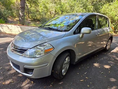 2011 Nissan Versa S Hatchback 4D
