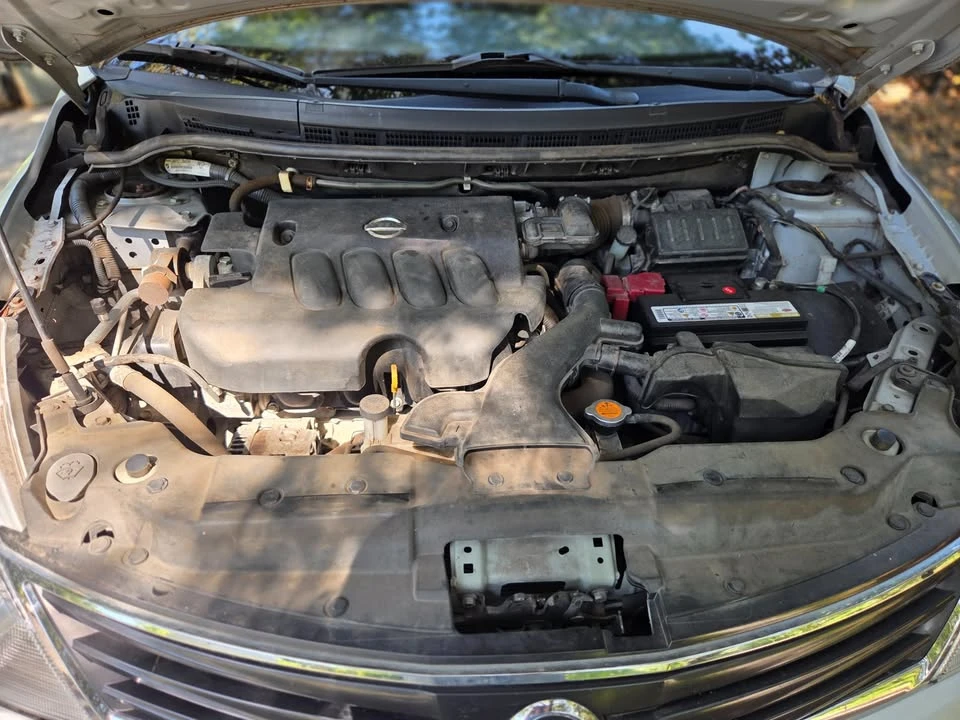 2011 Nissan Versa - Image 11 of 15