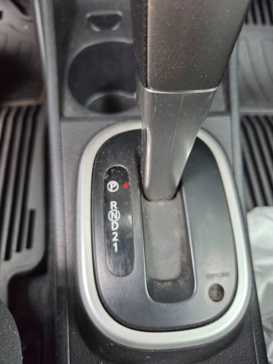 2011 Nissan Versa - Image 13 of 15