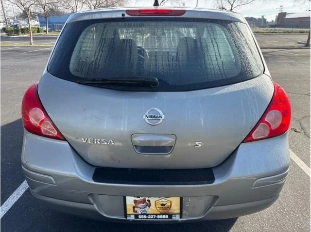 2011 Nissan Versa - Image 3 of 10
