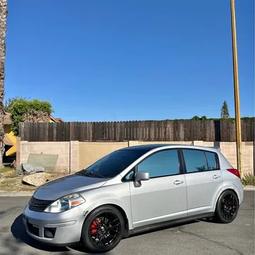 2011 Nissan Versa SL