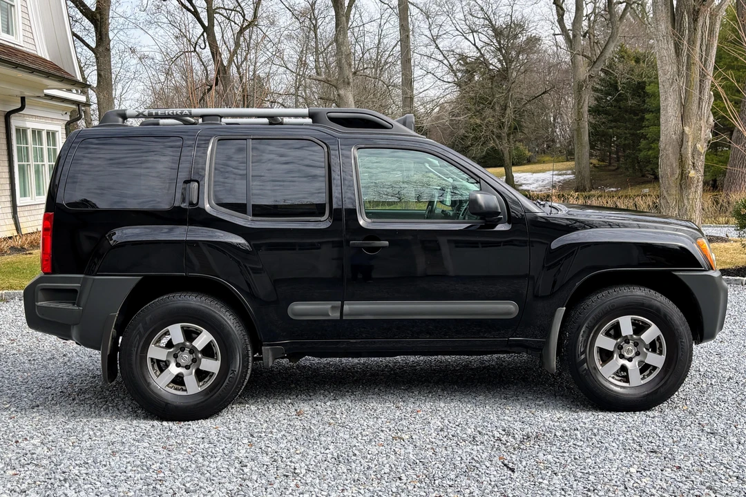 2011 Nissan Xterra 2nd Gen - Image 3 of 29