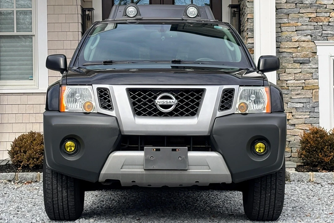 2011 Nissan Xterra 2nd Gen - Image 2 of 29