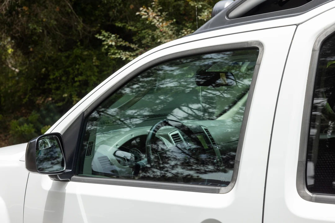 2011 Nissan Xterra 2nd Gen - Image 15 of 31