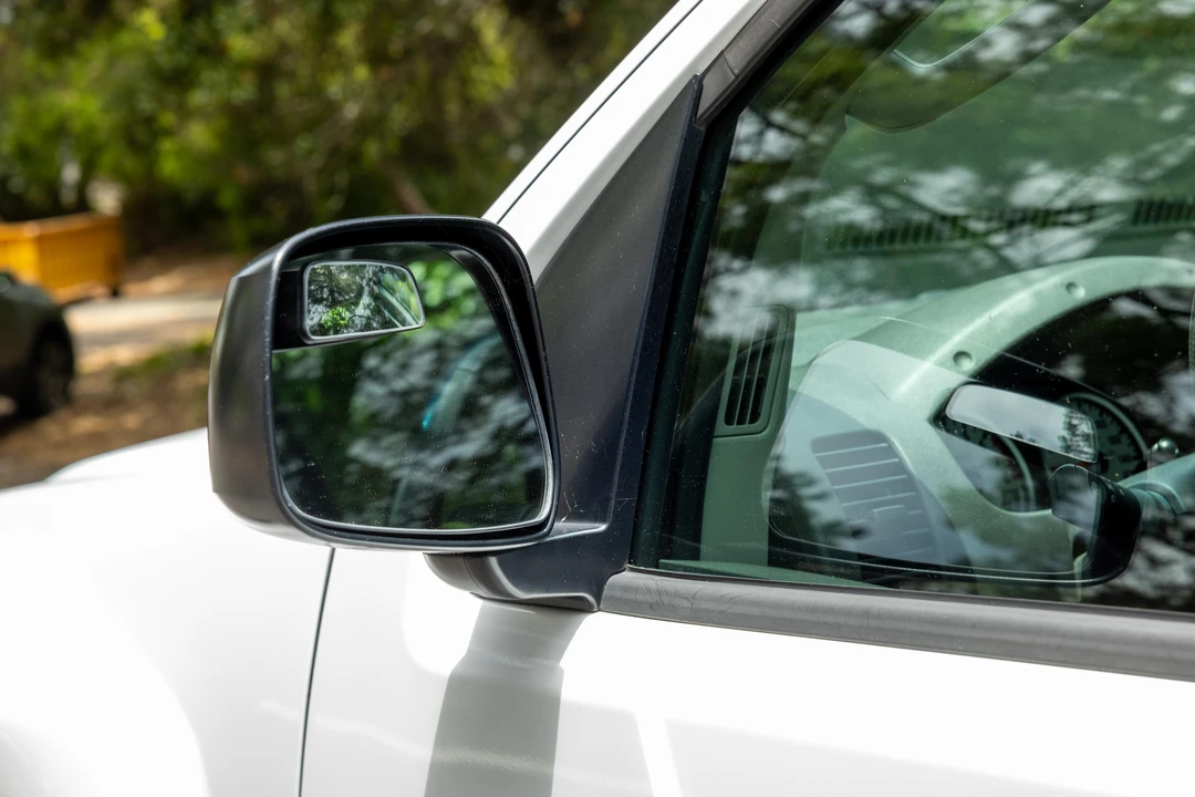 2011 Nissan Xterra 2nd Gen - Image 14 of 31