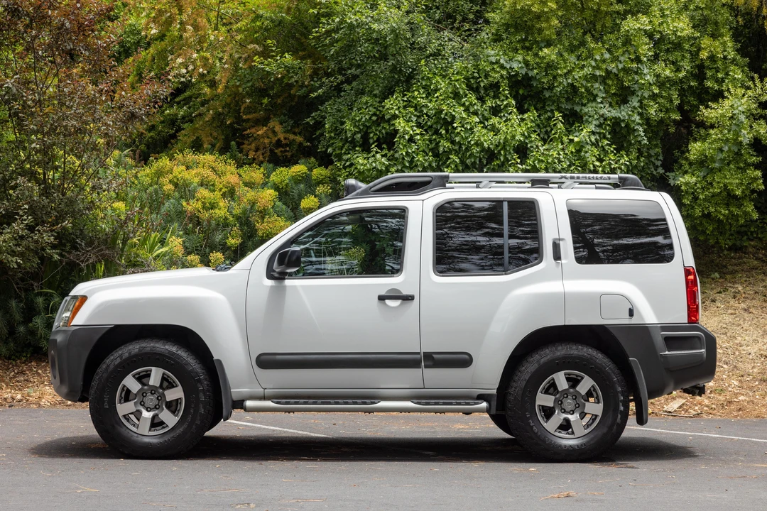 2011 Nissan Xterra 2nd Gen - Image 3 of 31