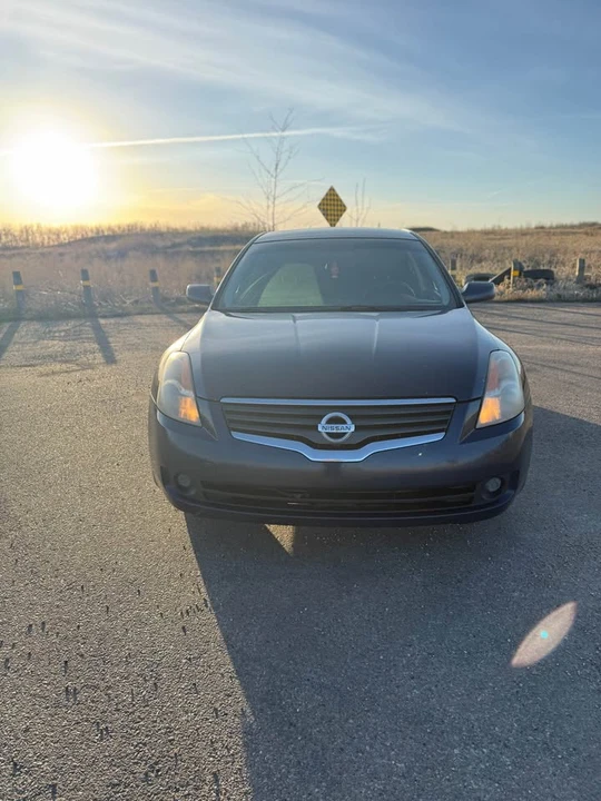 2011 Nissan Altima 4th Gen - Image 2 of 10
