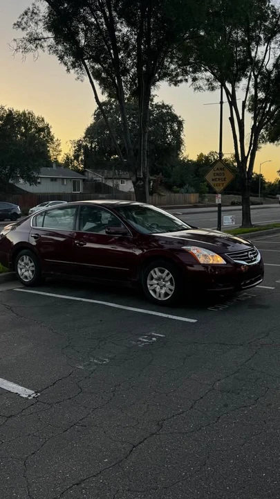 2011 Nissan Altima 4th Gen - Image 4 of 13