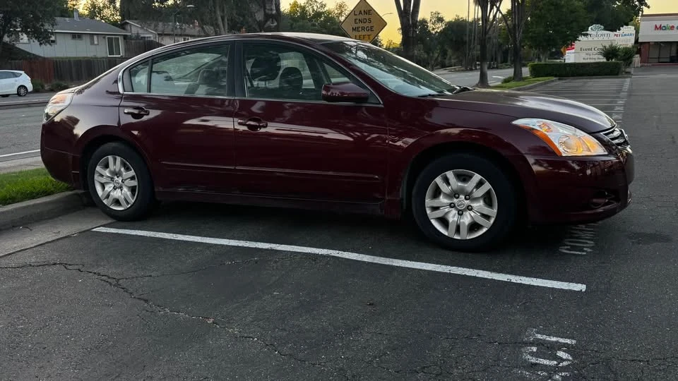 2011 Nissan Altima 4th Gen - Image 5 of 13