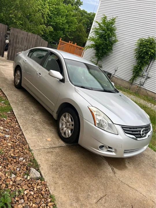 2011 Nissan Altima 4th Gen - Image 2 of 9