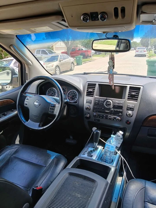 2011 Nissan Armada - Image 5 of 7