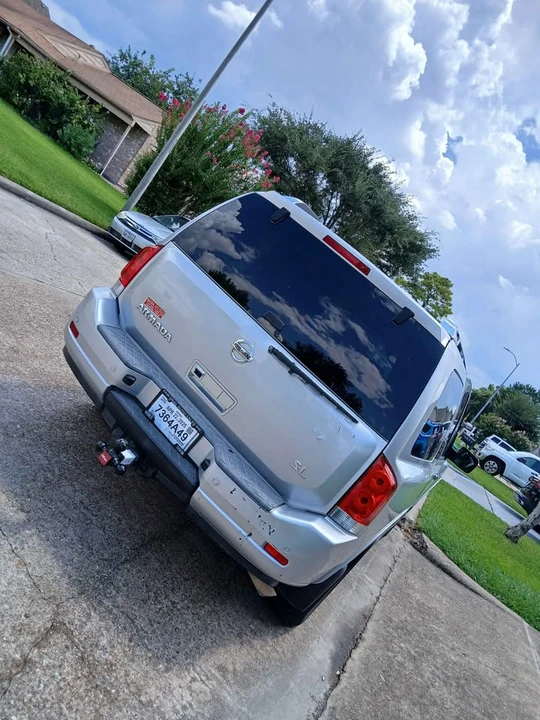 2011 Nissan Armada - Image 2 of 7