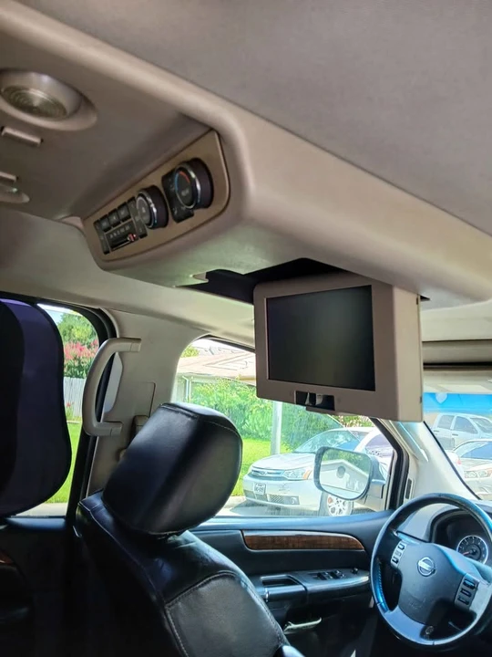 2011 Nissan Armada - Image 7 of 7