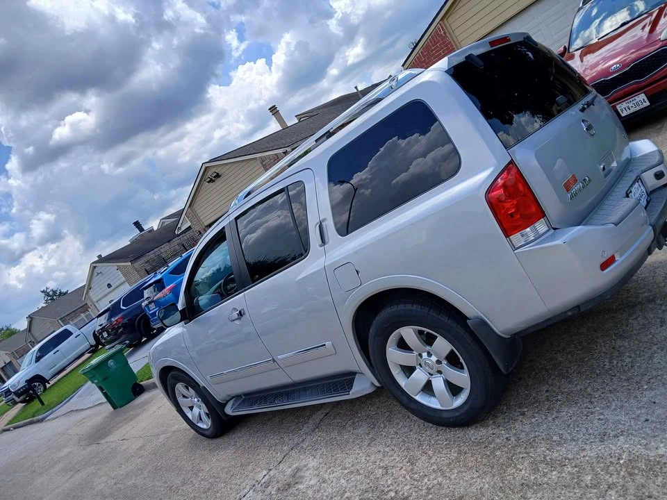 2011 Nissan Armada - Image 3 of 7