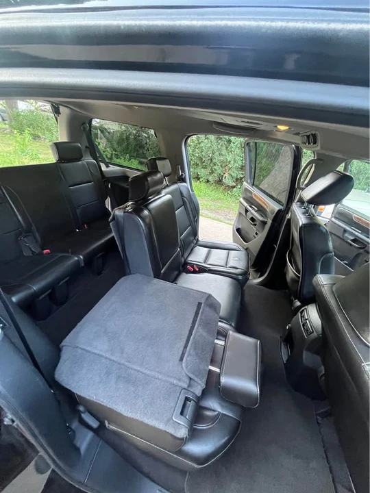 2011 Nissan Armada - Image 10 of 13