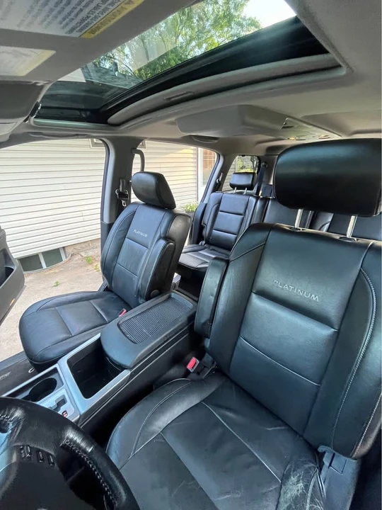 2011 Nissan Armada - Image 7 of 13