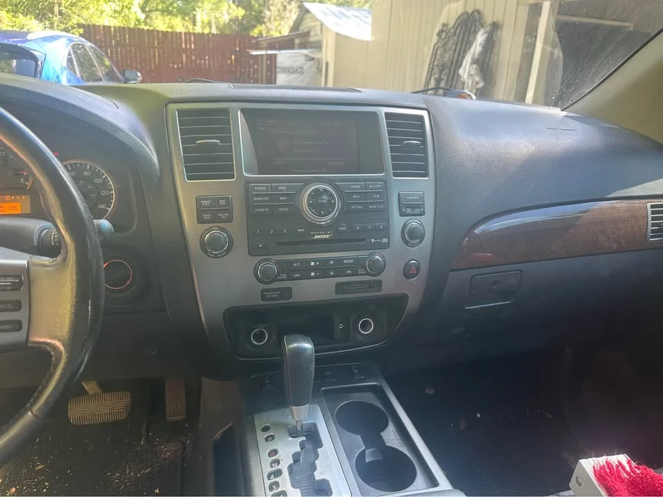 2011 Nissan Armada - Image 7 of 8