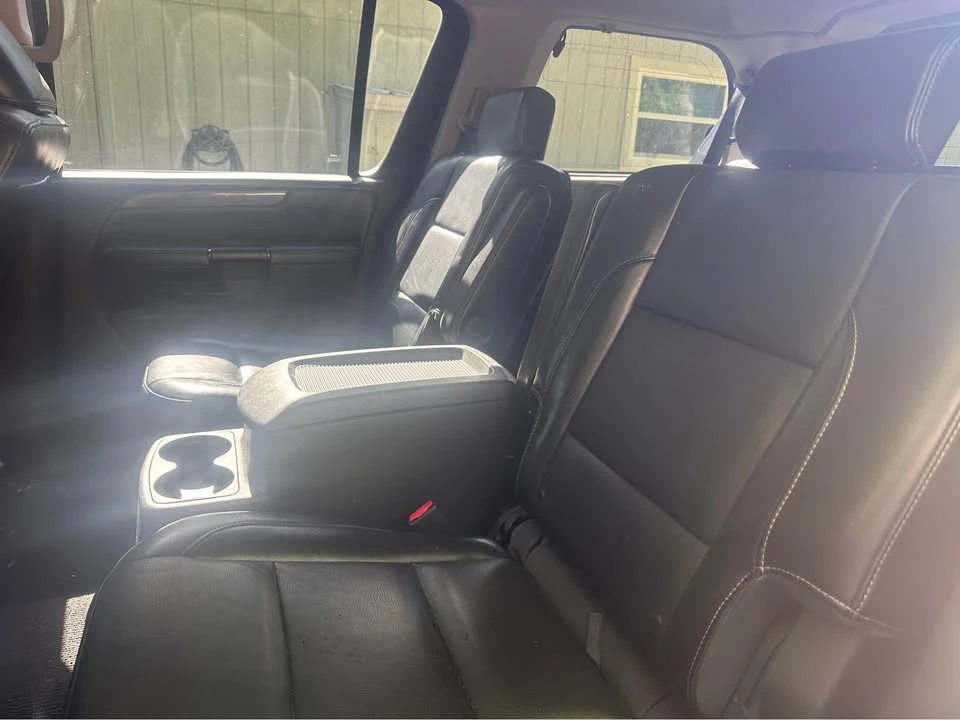 2011 Nissan Armada - Image 5 of 8