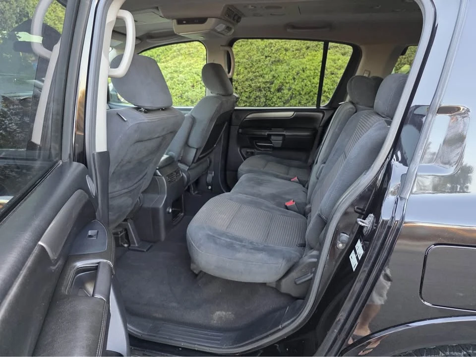 2011 Nissan Armada - Image 15 of 18