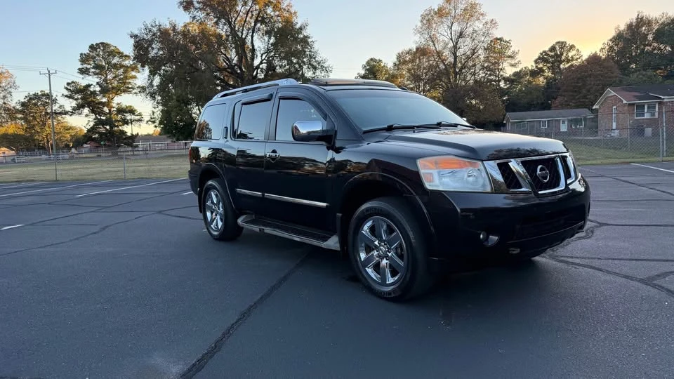 2011 Nissan Armada - Image 4 of 19