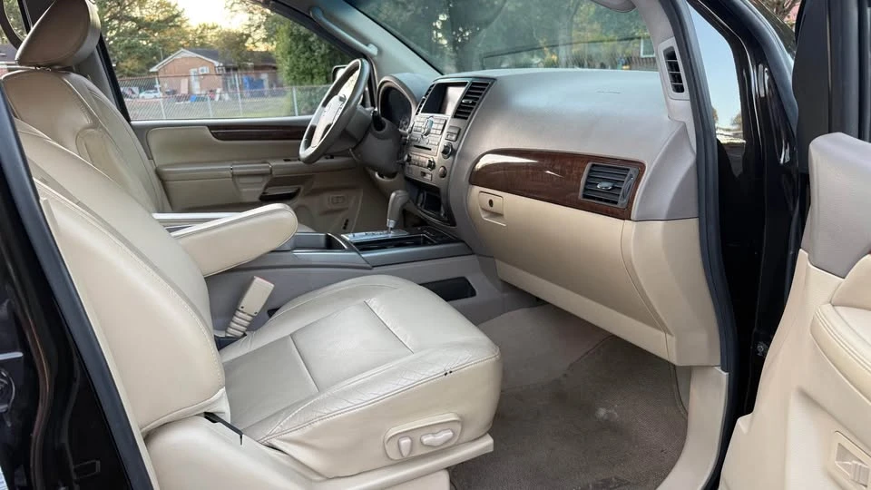 2011 Nissan Armada - Image 11 of 19