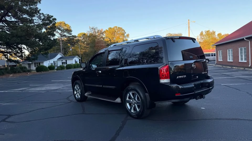 2011 Nissan Armada - Image 5 of 19