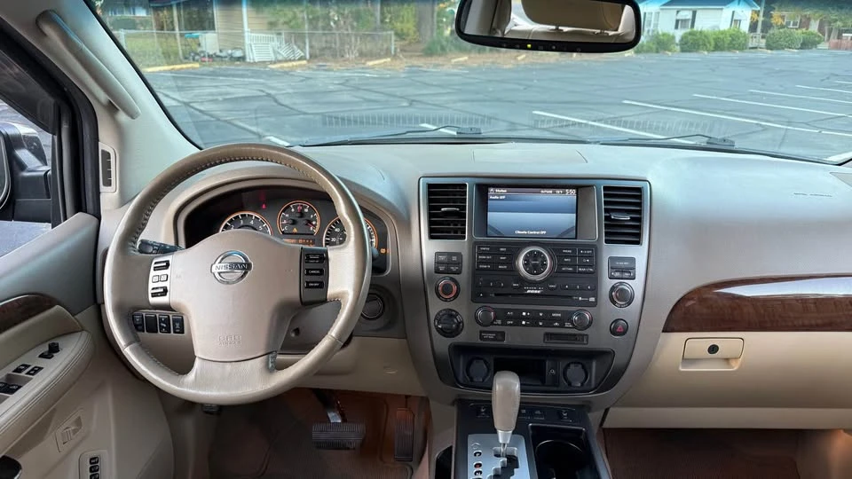 2011 Nissan Armada - Image 12 of 19