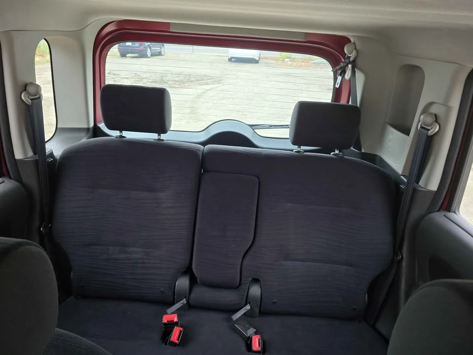 2011 Nissan Cube - Image 8 of 13