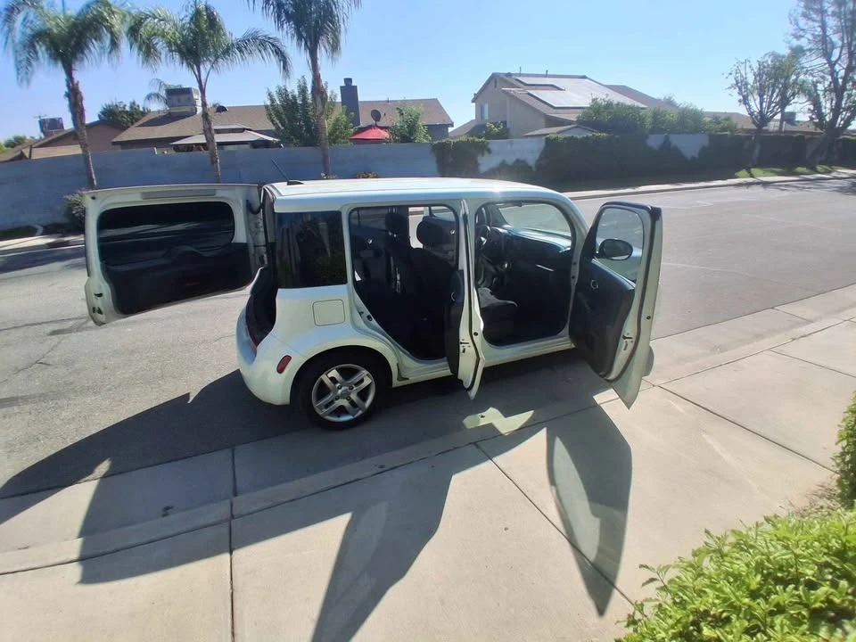 2011 Nissan Cube - Image 10 of 12