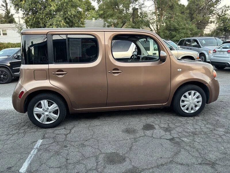 2011 Nissan Cube - Image 11 of 19