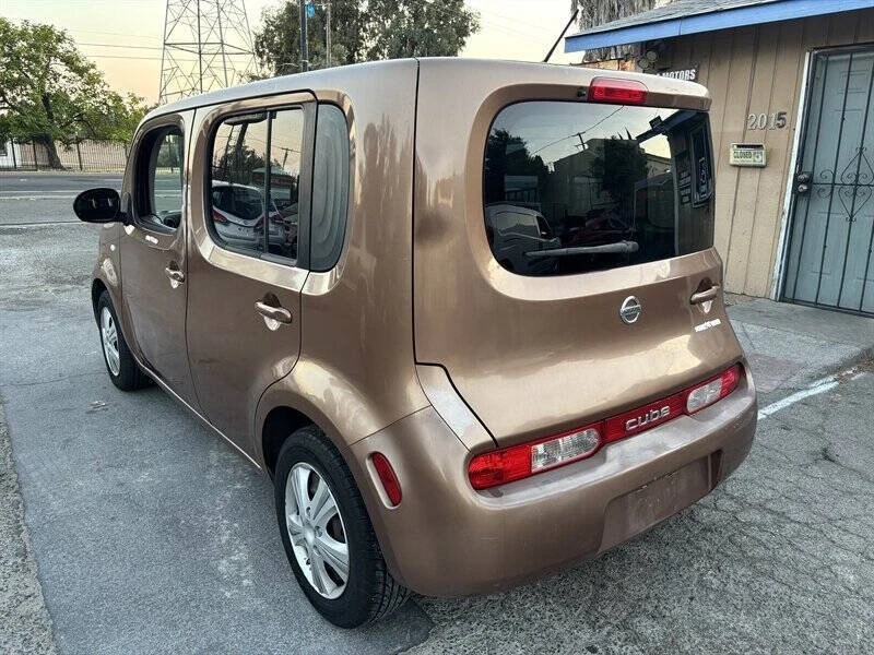 2011 Nissan Cube - Image 10 of 19